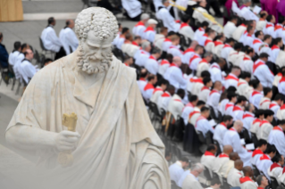 24-Palm Sunday: Passion of the Lord - Commemoration of the Lord's entrance into Jerusalem and Holy Mass