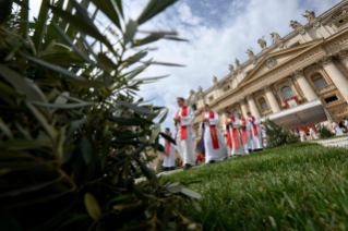 28-Palm Sunday: Passion of the Lord - Commemoration of the Lord's entrance into Jerusalem and Holy Mass